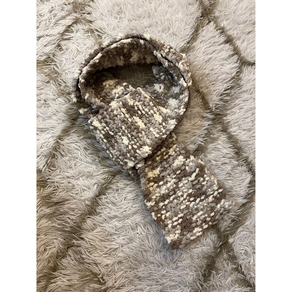 Cozy Handknit Mottled Scarf in Brown & White - Picture 3 of 10